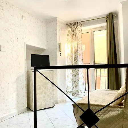 O' Palazziello Di Dante&beatrice