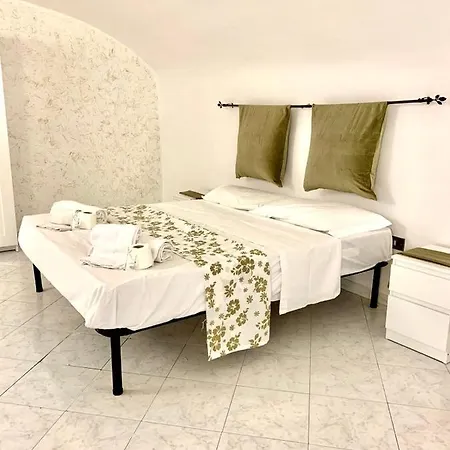 O' Palazziello Di Dante&beatrice * Napoli